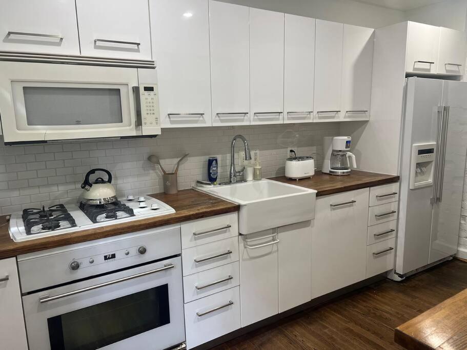 וושינגטון 3-Bedroom House With Cute Patio Explore Dc On Foot מראה חיצוני תמונה