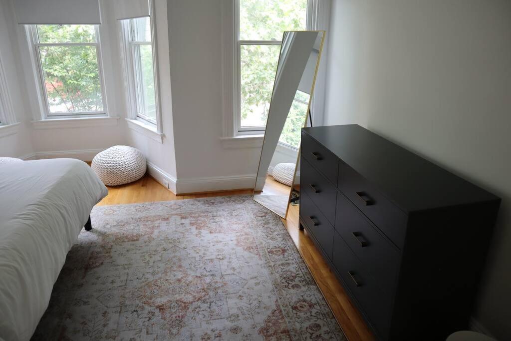 וושינגטון 3-Bedroom House With Cute Patio Explore Dc On Foot מראה חיצוני תמונה